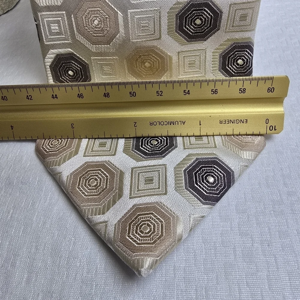 Stacy Adams Signature Gold Hexagonal Pattern Tie in Gray and Tan EUC